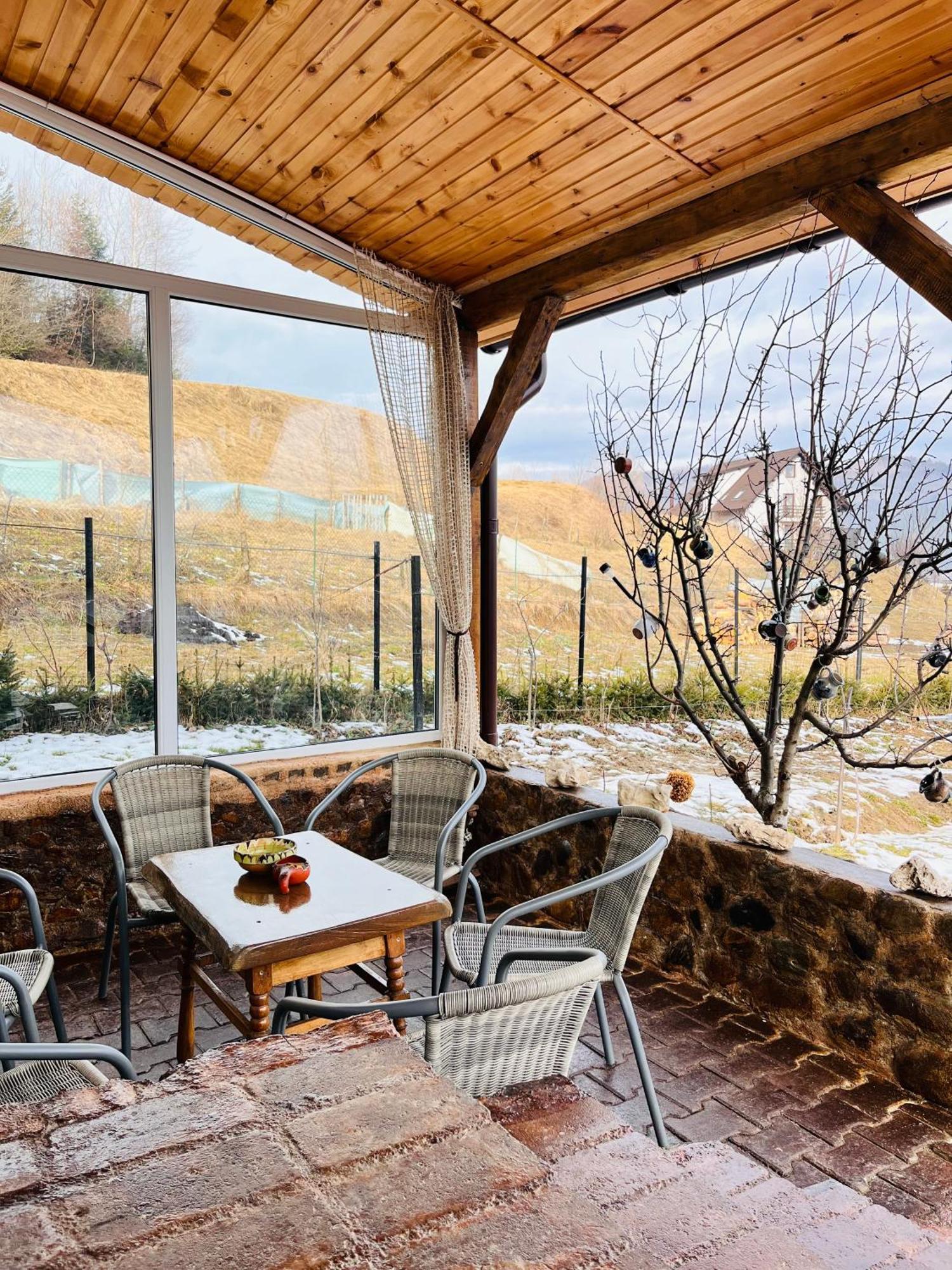 Casa De Sub Hora Villa Zărneşti Kültér fotó