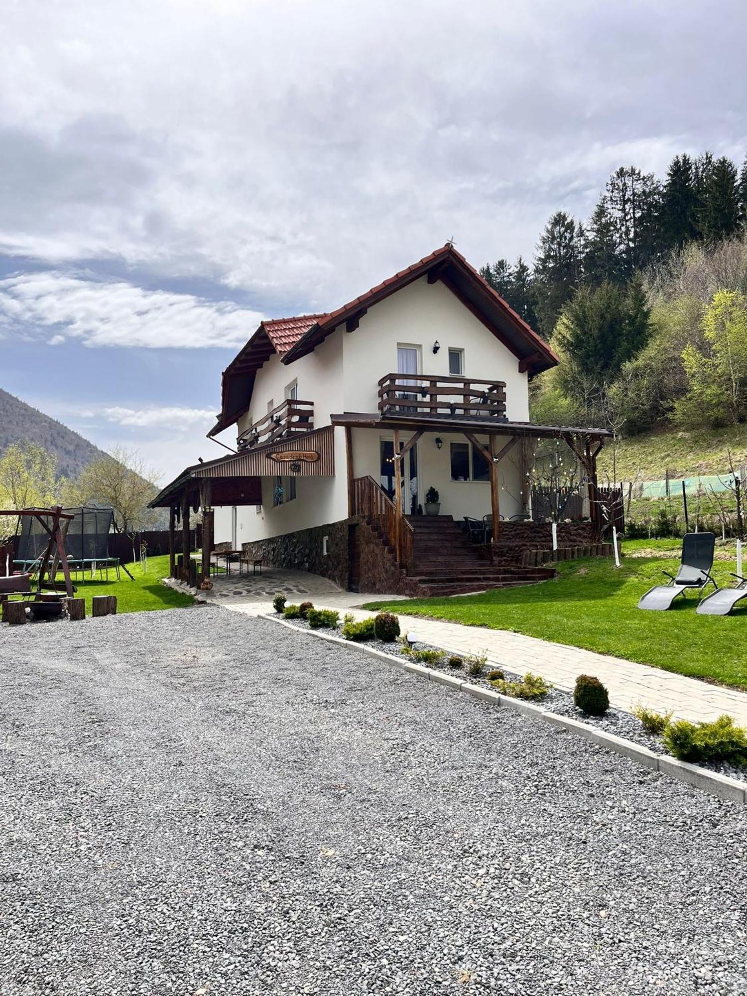 Casa De Sub Hora Villa Zărneşti Kültér fotó